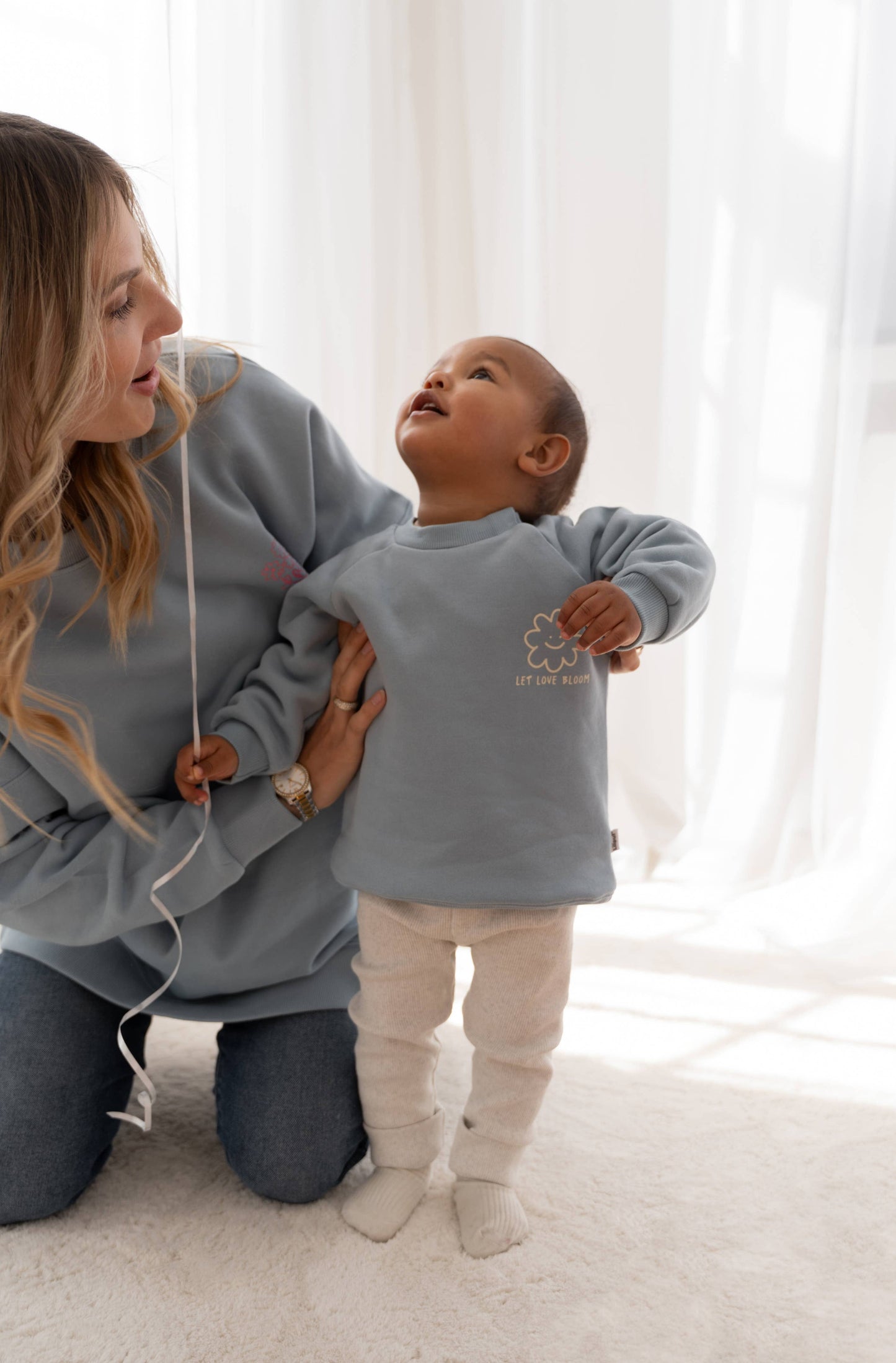 Love Bloom Sweatshirt hellblau Mini and Me Edition