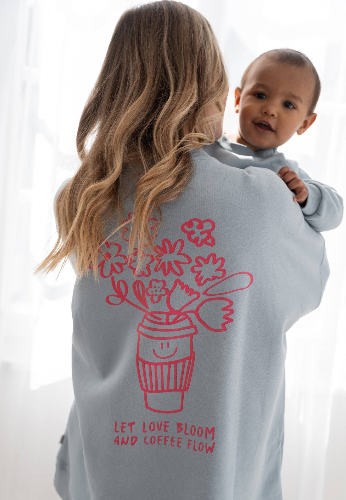 Erwachsenen Sweatshirt Let Love Bloom hellblau