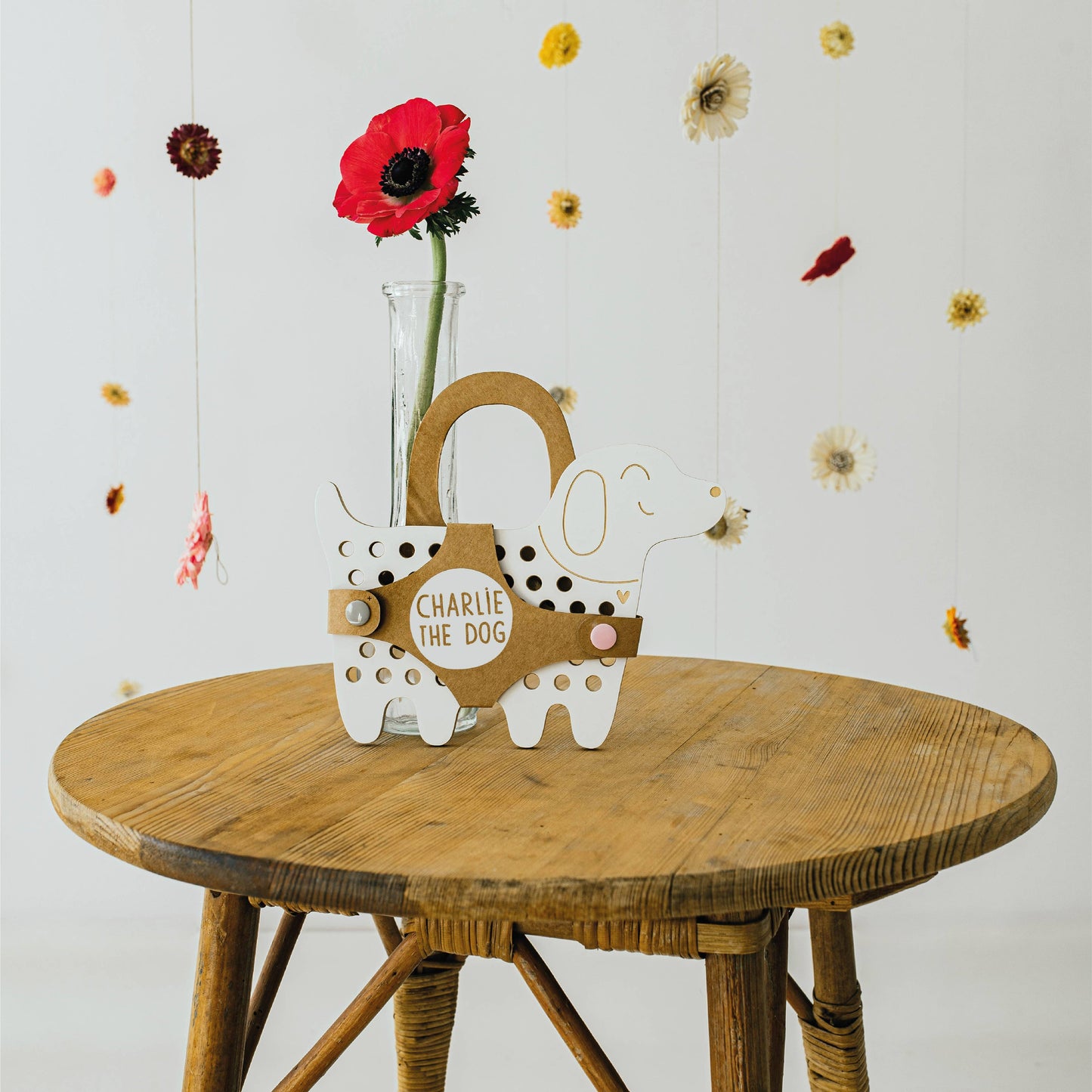 Charlie der Hund, Holz-Schnürspielzeug, Montessori-Spielzeug